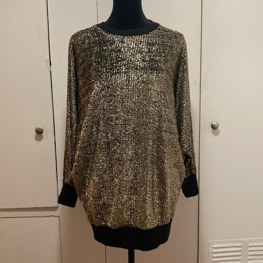 Vintage gold and black pullover